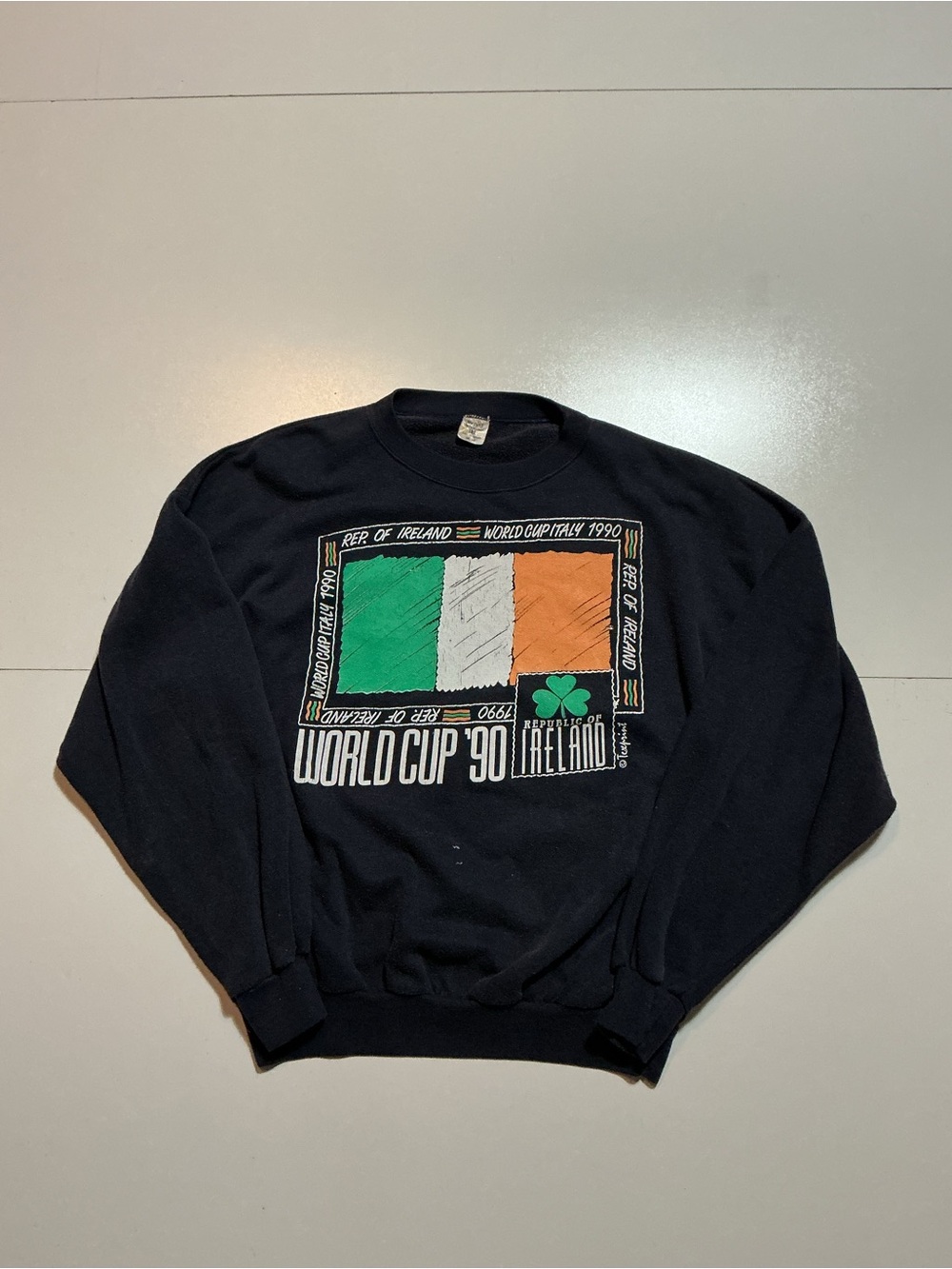 Vintage World Cup 1990 ItalyIreland Flag Soccer Football Team Sweatshirt